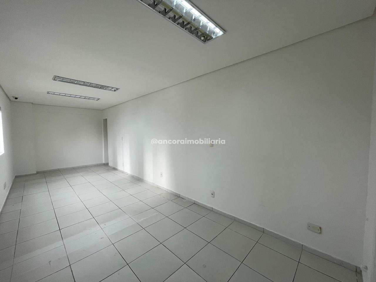 Sala para aluguel no Coelhos: 