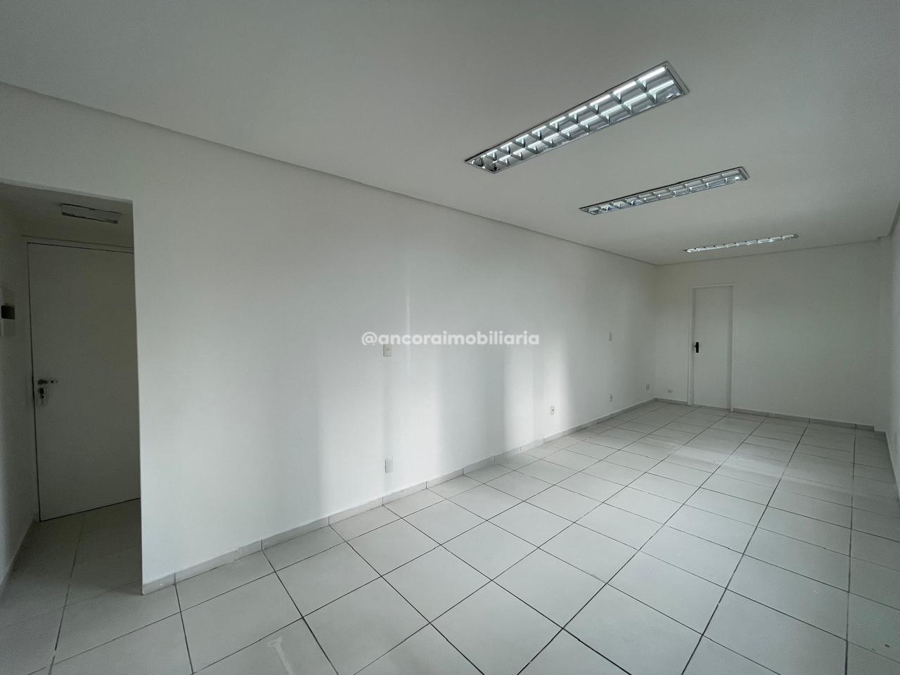 Sala para aluguel no Coelhos: 