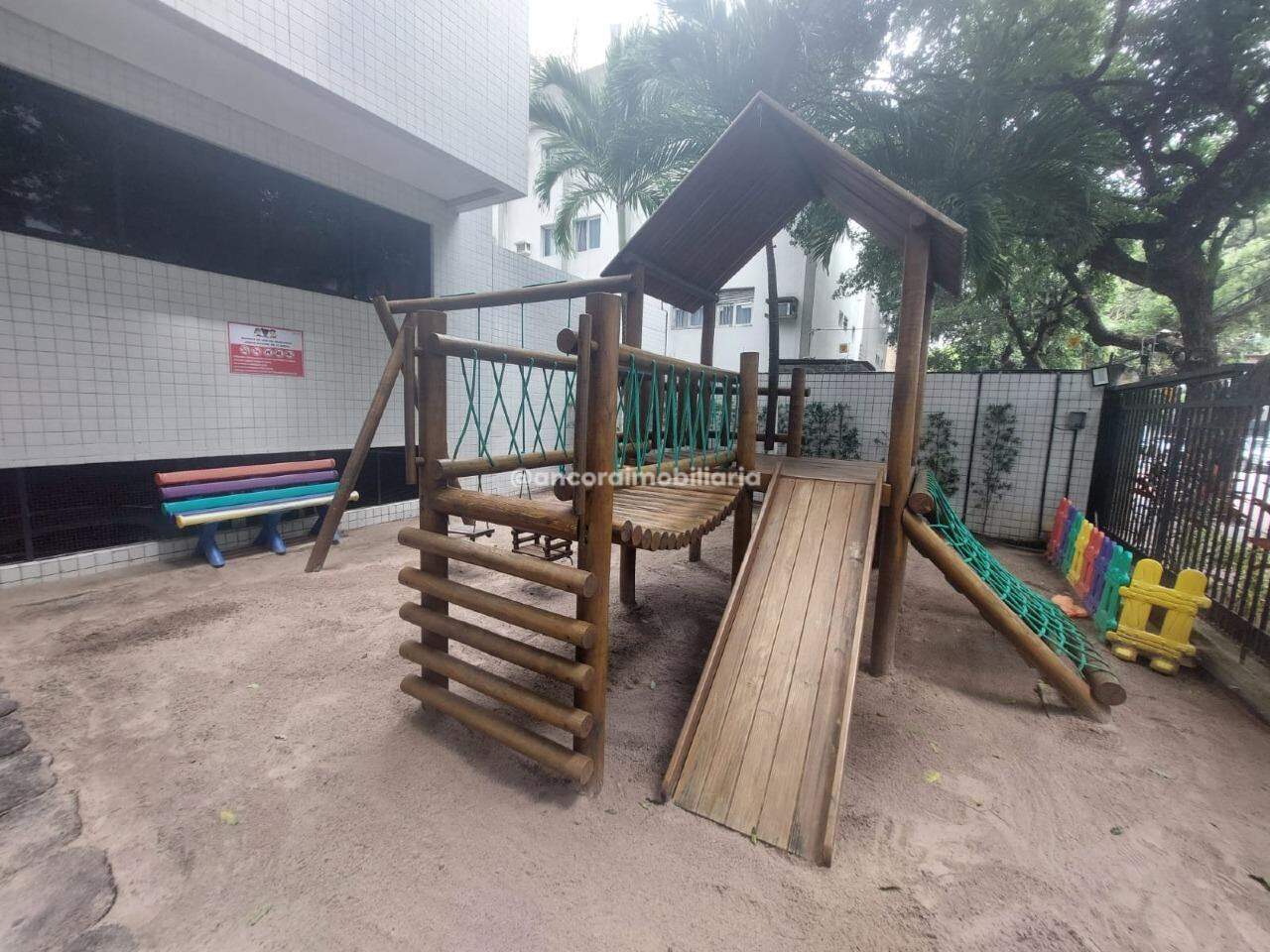 Apartamento à venda no Espinheiro: