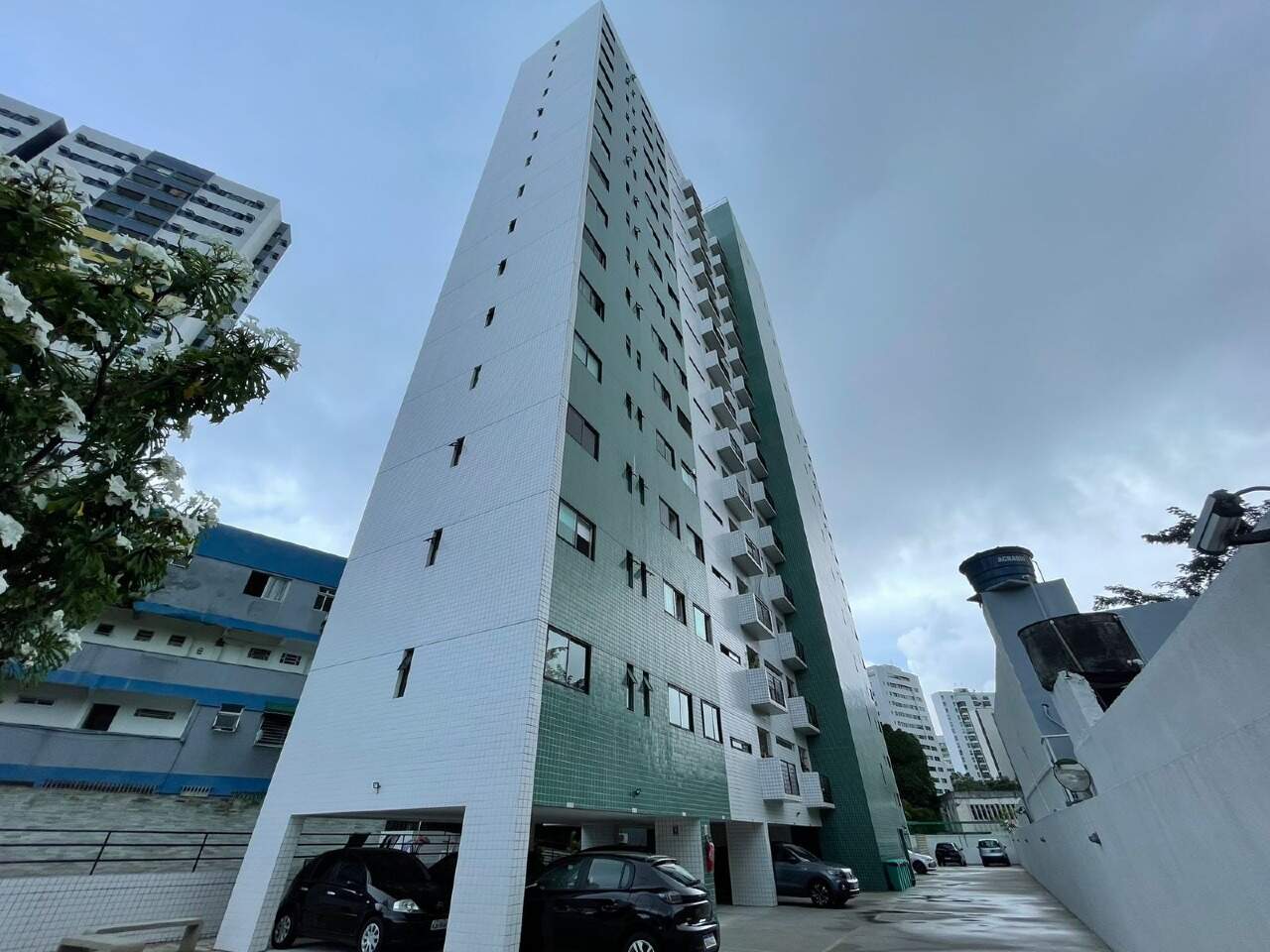 Apartamento à venda no Graças: 