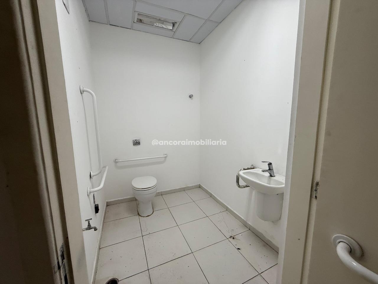 Casa Comercial para aluguel no São José: Térreo