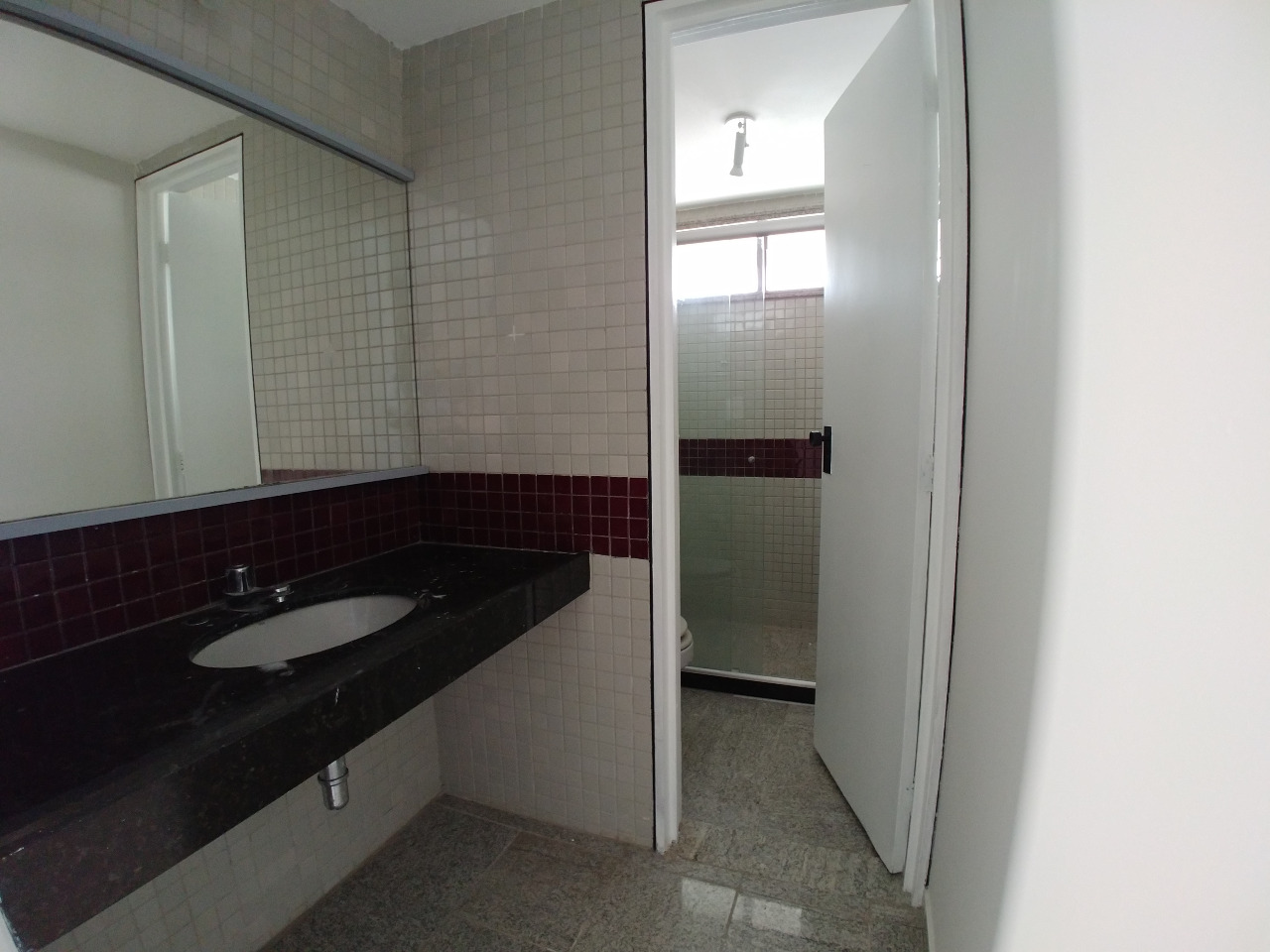 Apartamento à venda no Boa Viagem: Banheiro Social (2º Andar)