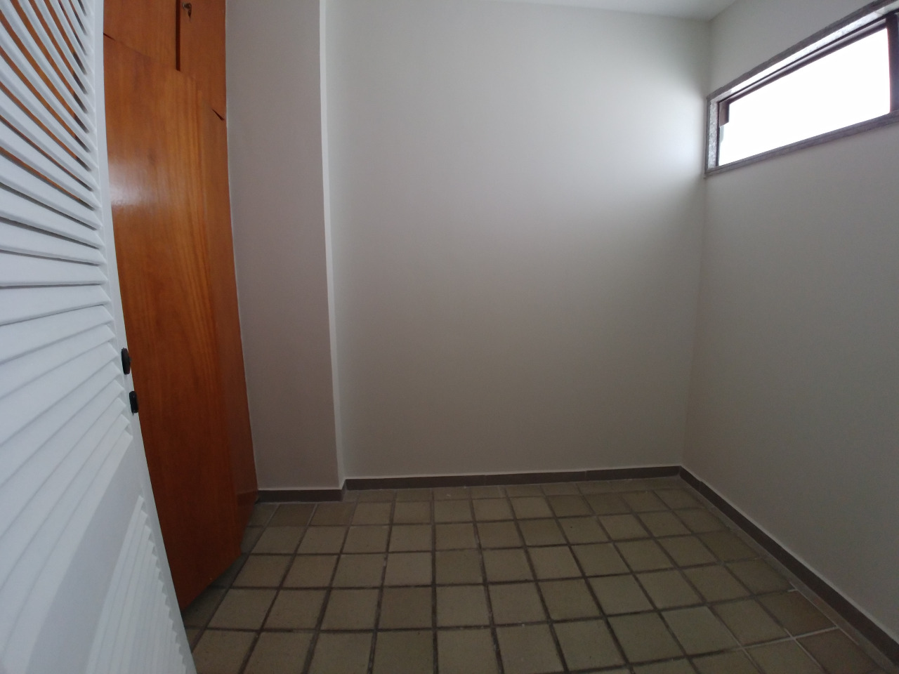 Apartamento à venda no Boa Viagem: Dependência