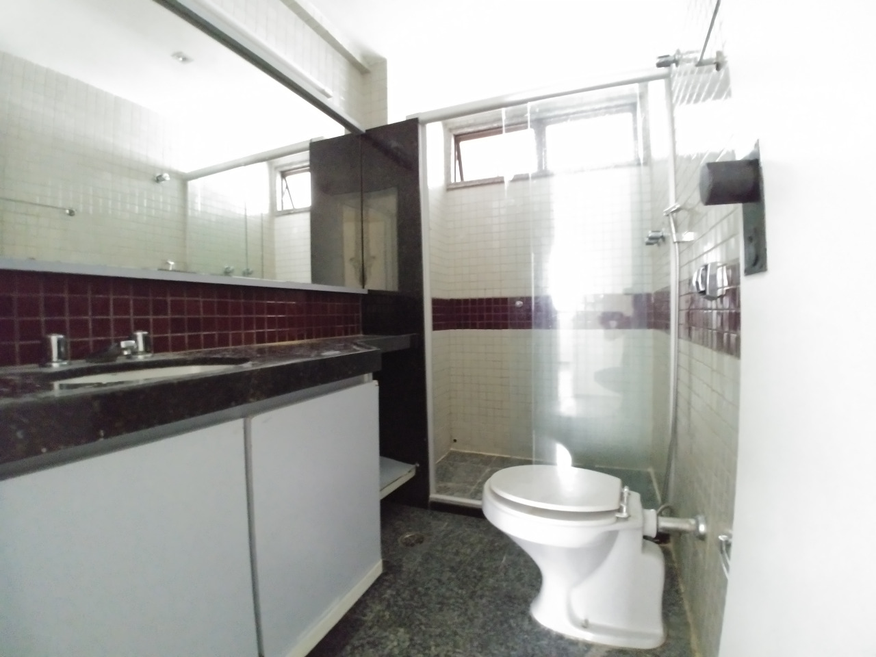 Apartamento à venda no Boa Viagem: 1º Banheiro Social