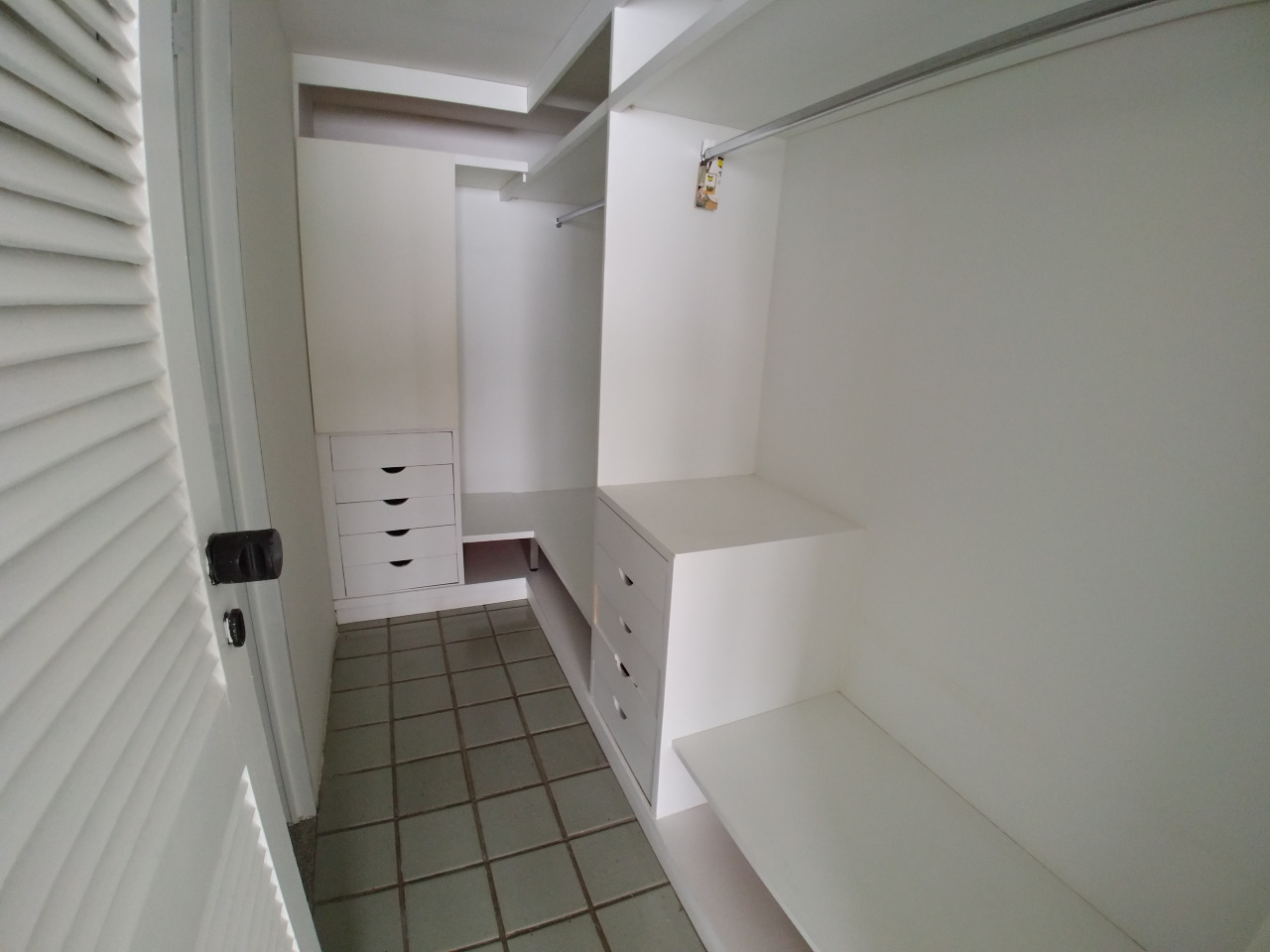 Apartamento à venda no Boa Viagem: Closet