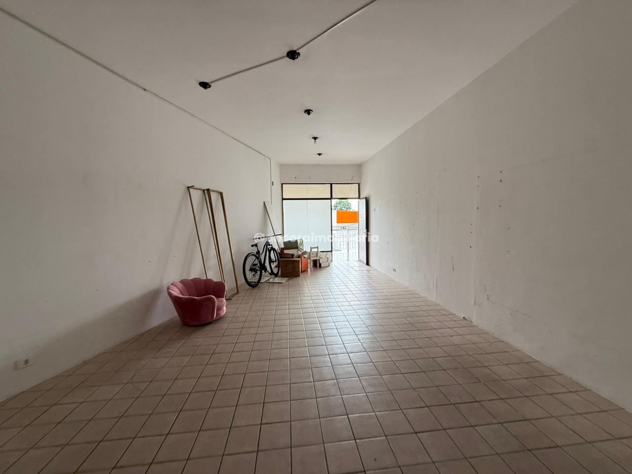 Sala para aluguel no Espinheiro: 