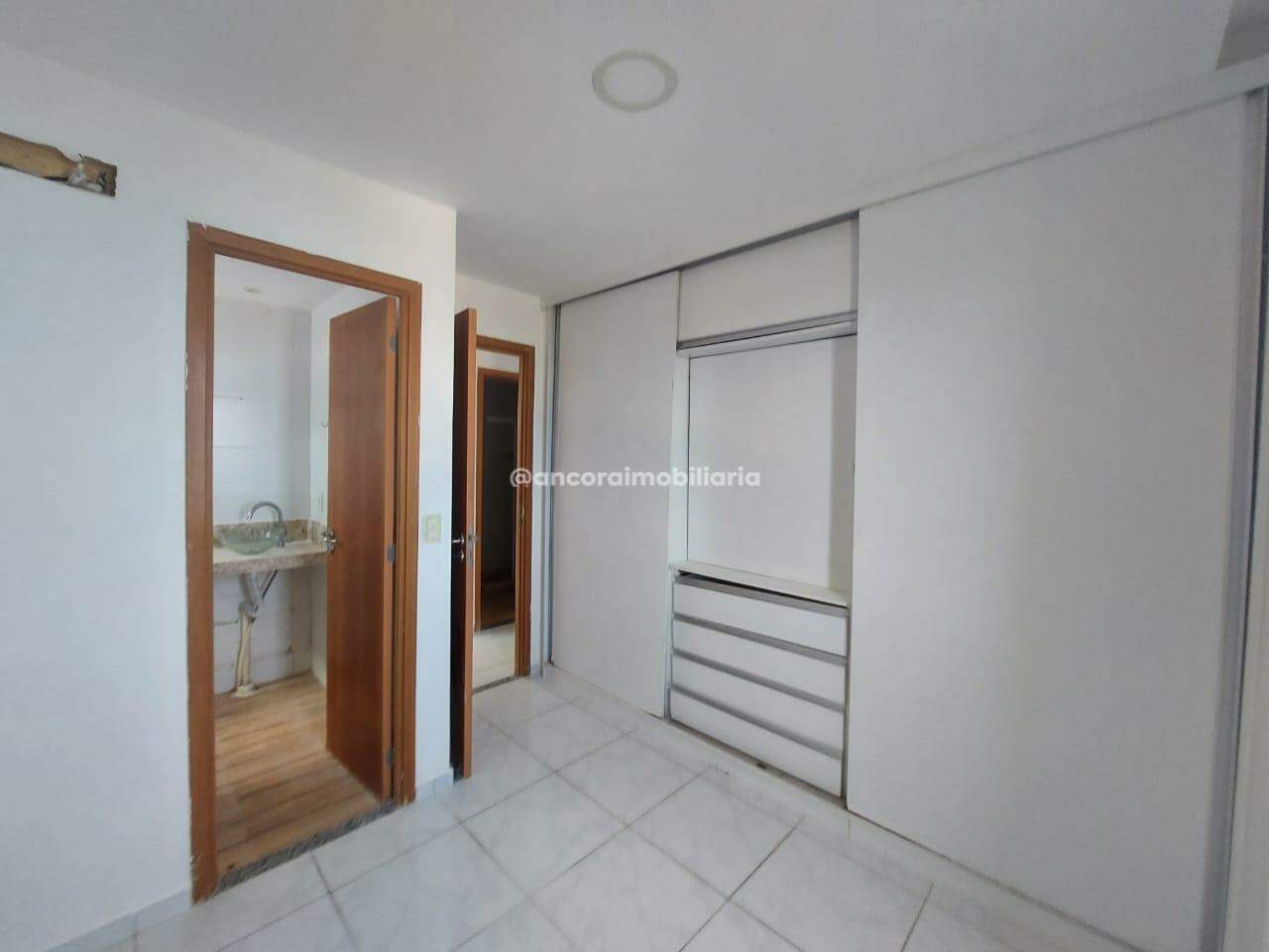 Apartamento à venda no Candeias: 
