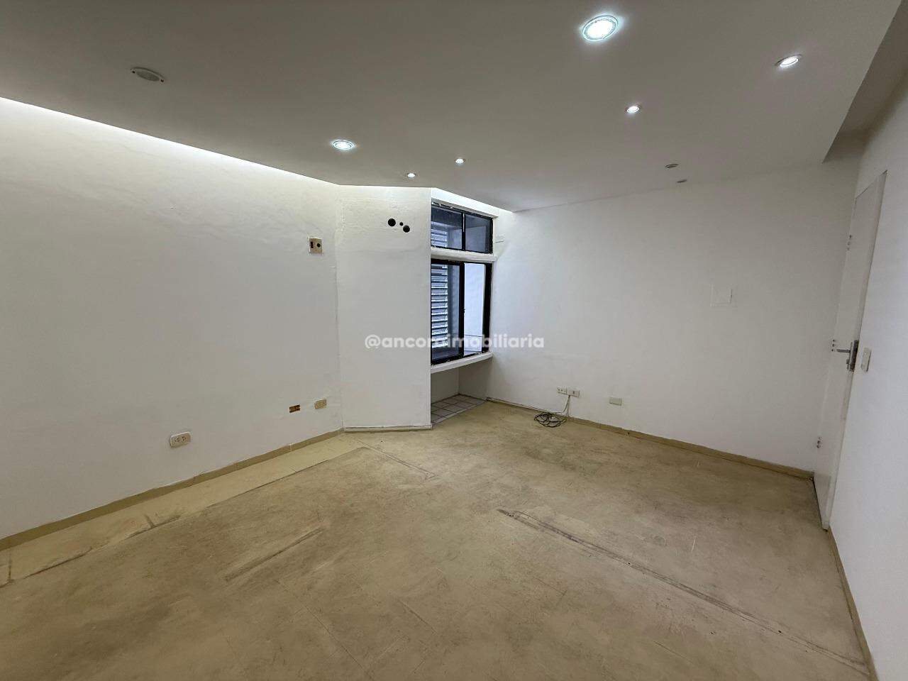 Sala para aluguel no Madalena: