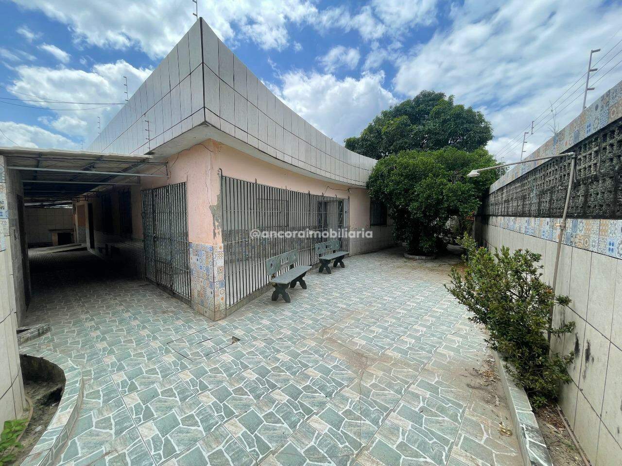Casa à venda - Iputinga, Recife - PE 231m² | 3 quartos, 2 vagas