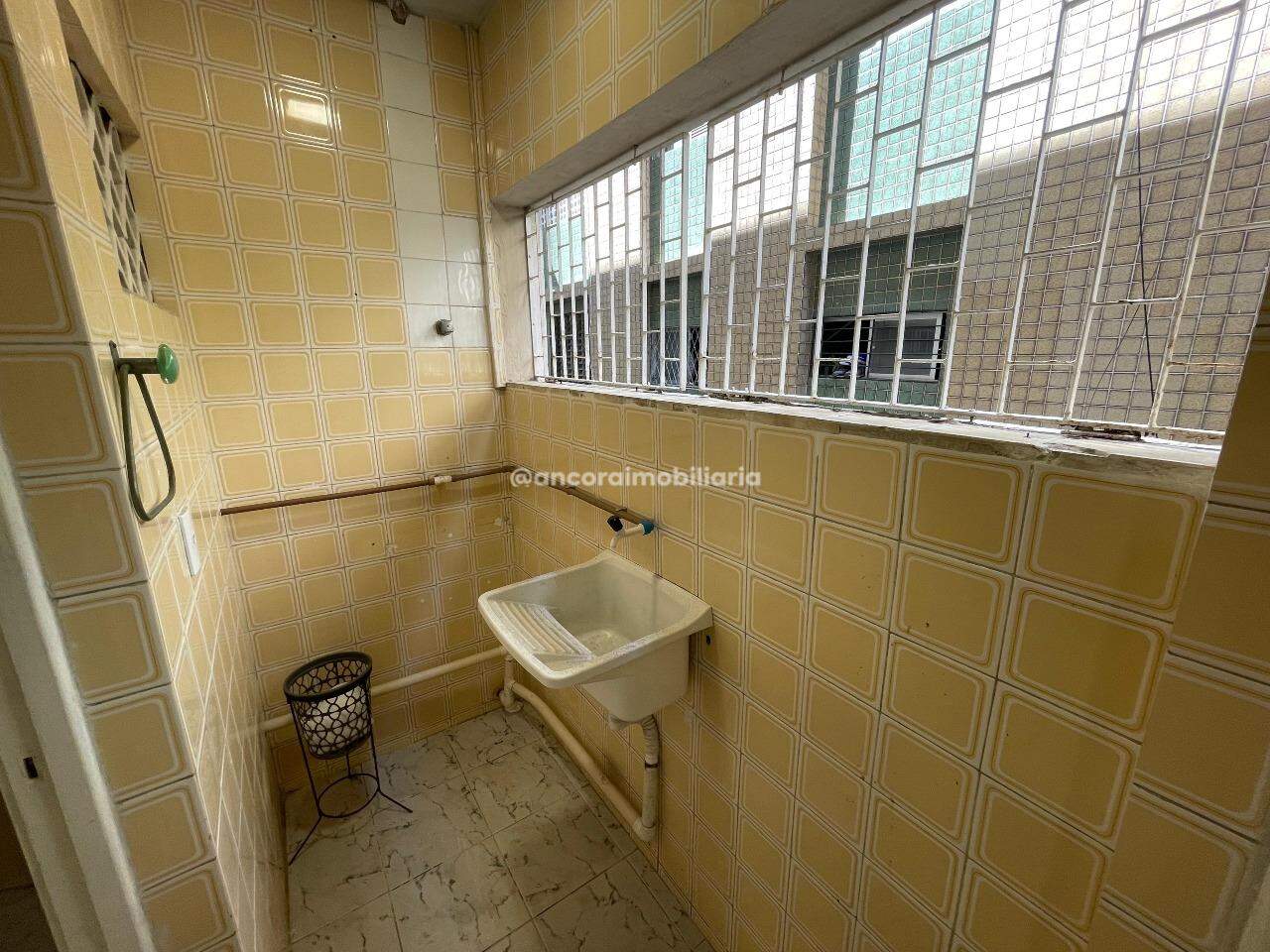 Apartamento para aluguel no Espinheiro: 