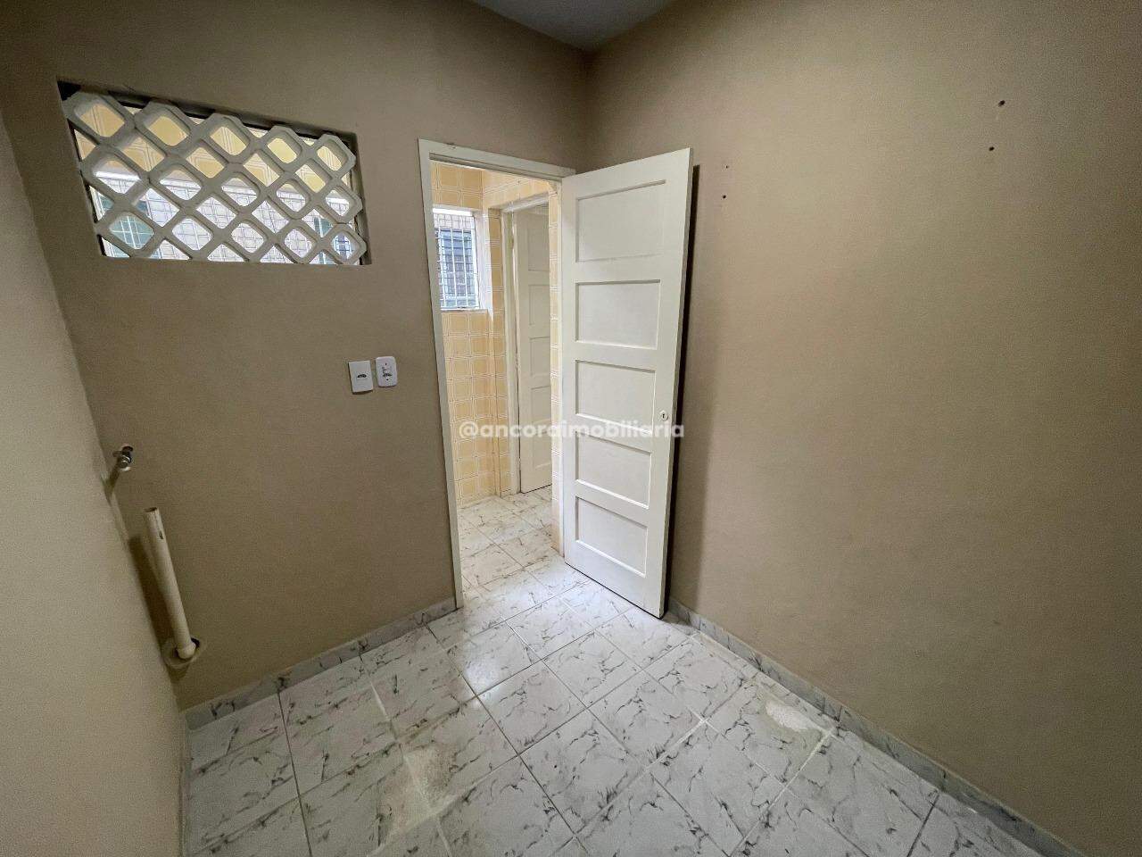Apartamento para aluguel no Espinheiro: 