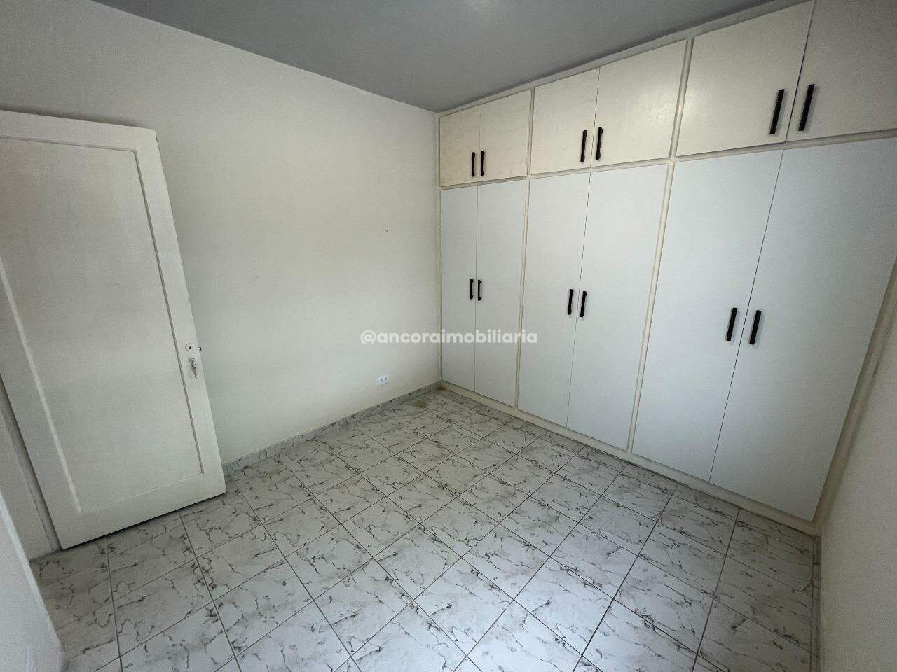 Apartamento para aluguel no Espinheiro: 