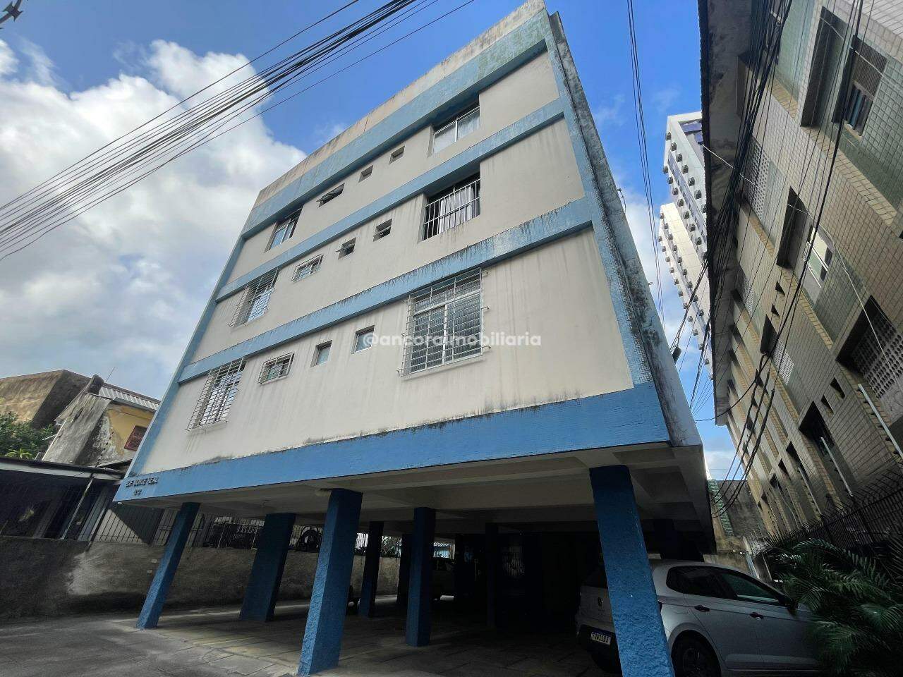 Apartamento para aluguel no Espinheiro: 