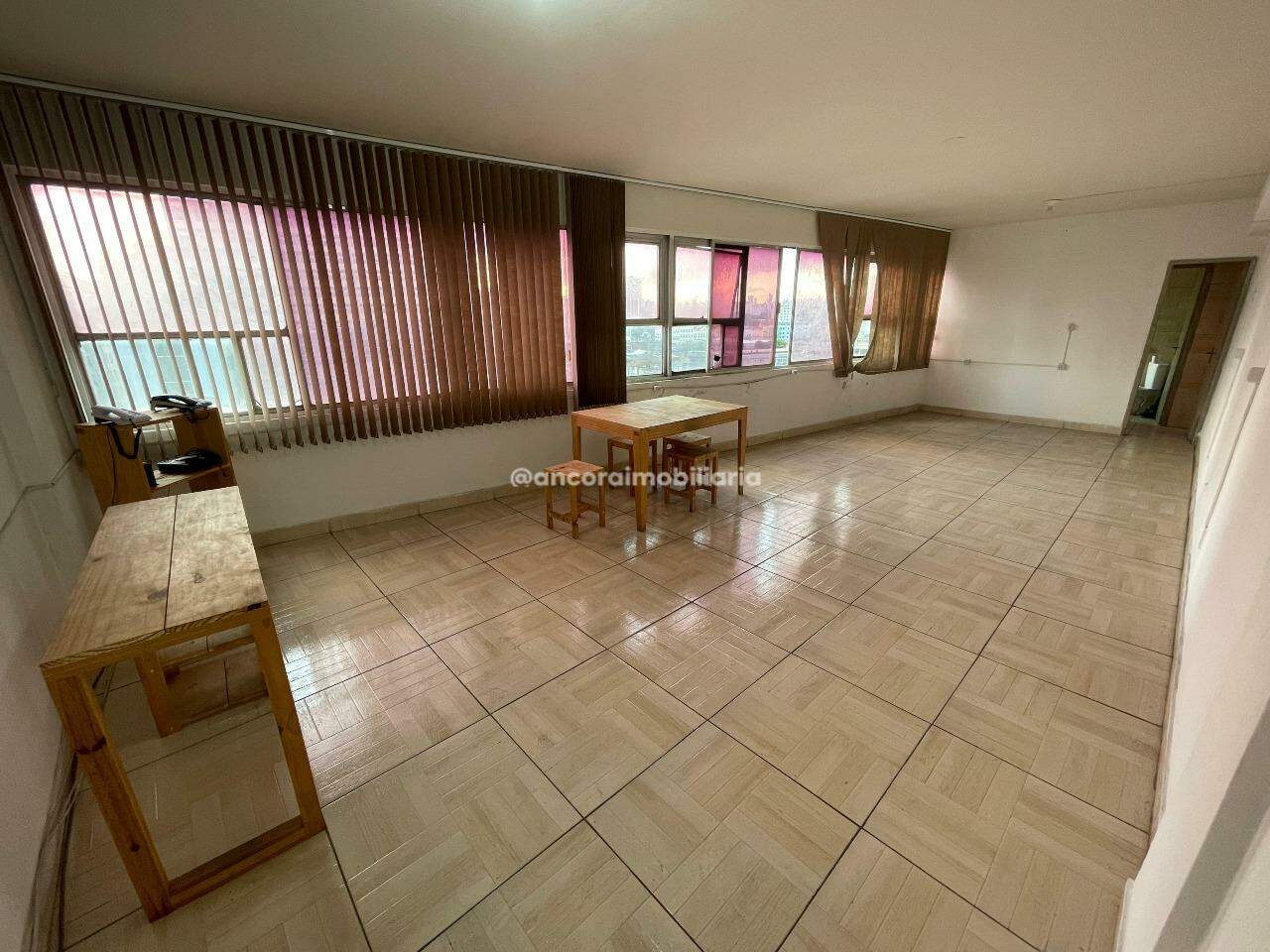 Sala para aluguel no Santo Antonio: 