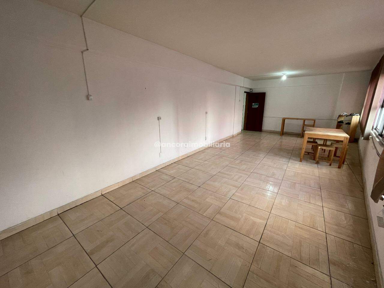 Sala para aluguel no Santo Antonio: 
