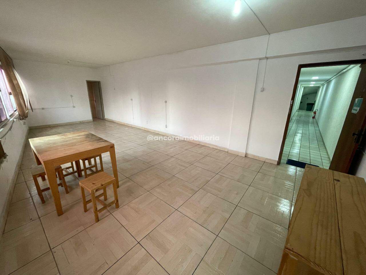 Sala para aluguel no Santo Antonio: 