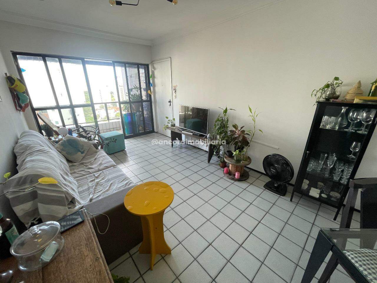 Apartamento para aluguel no Parnamirim: