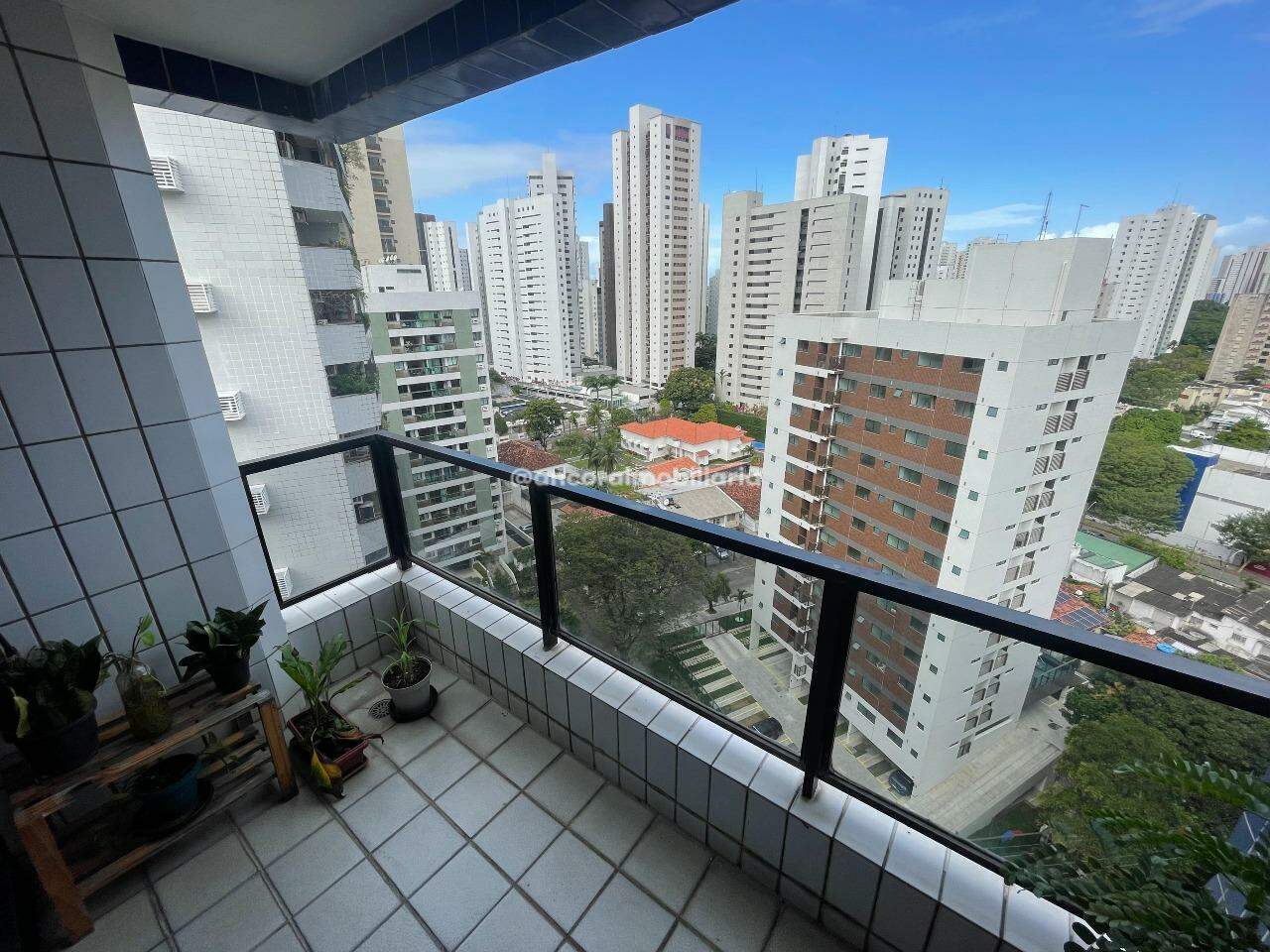Apartamento para aluguel no Parnamirim: