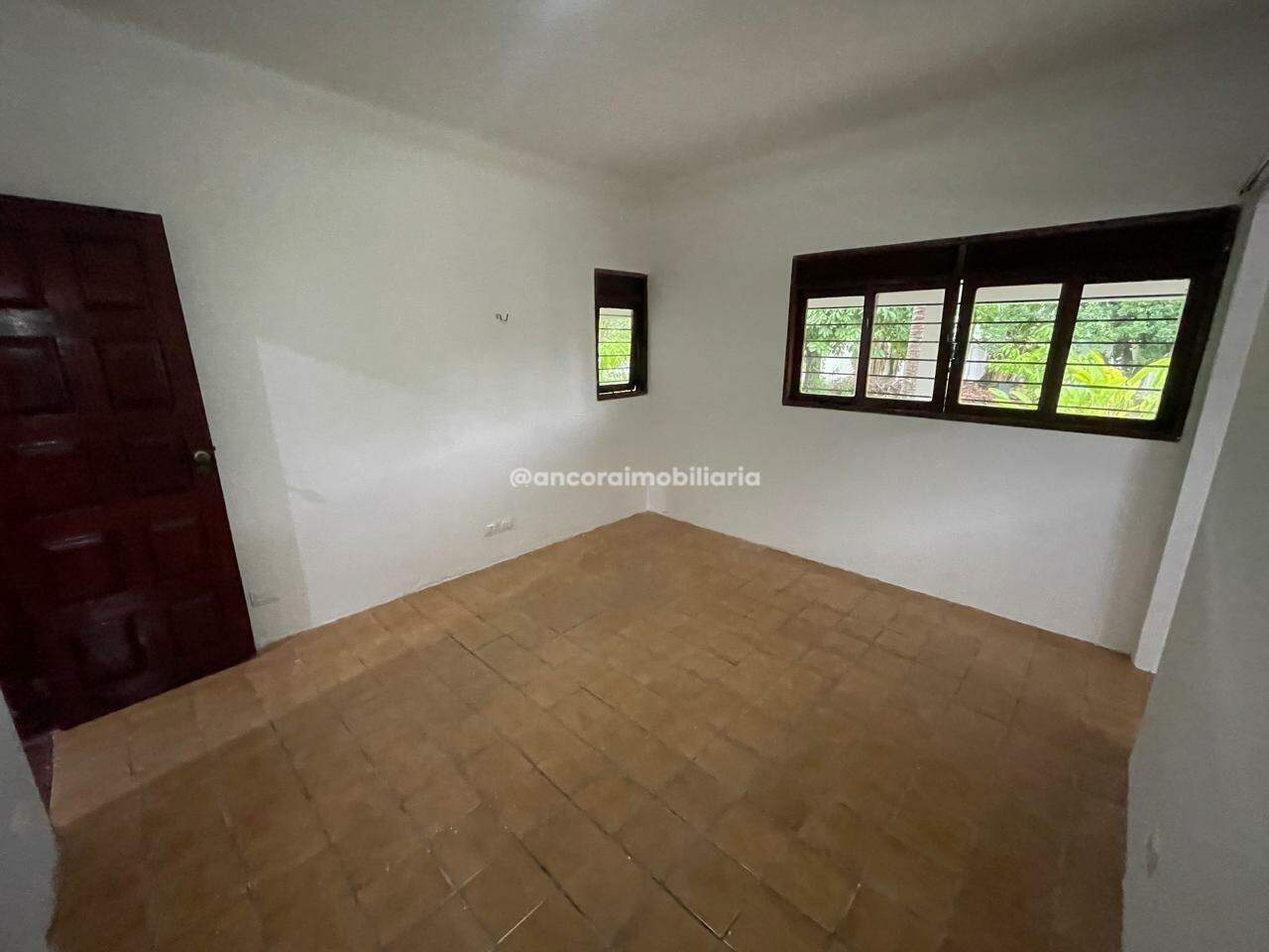 Casa Comercial para aluguel no Aldeia dos Camarás: 