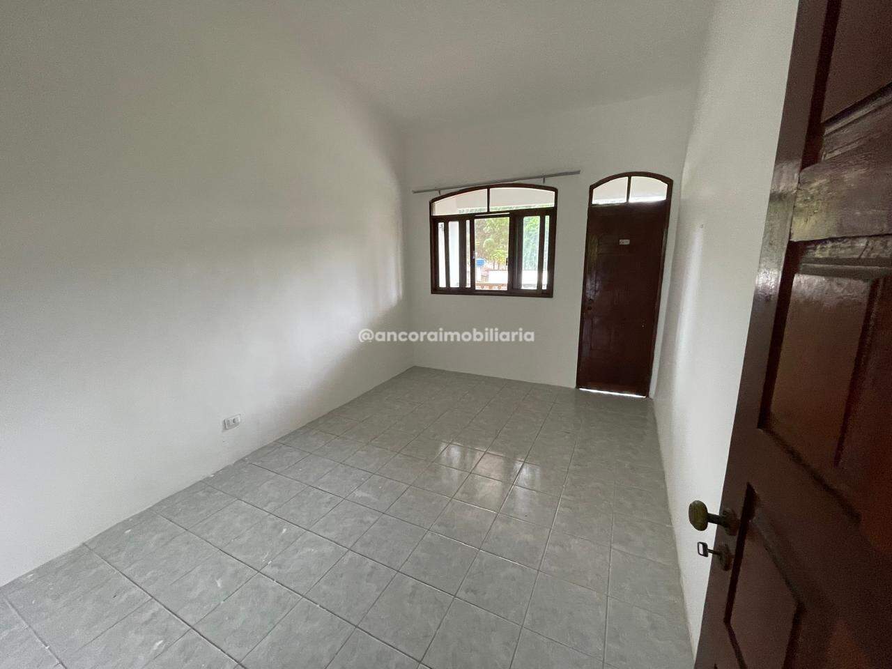 Casa Comercial para aluguel no Aldeia dos Camarás: 
