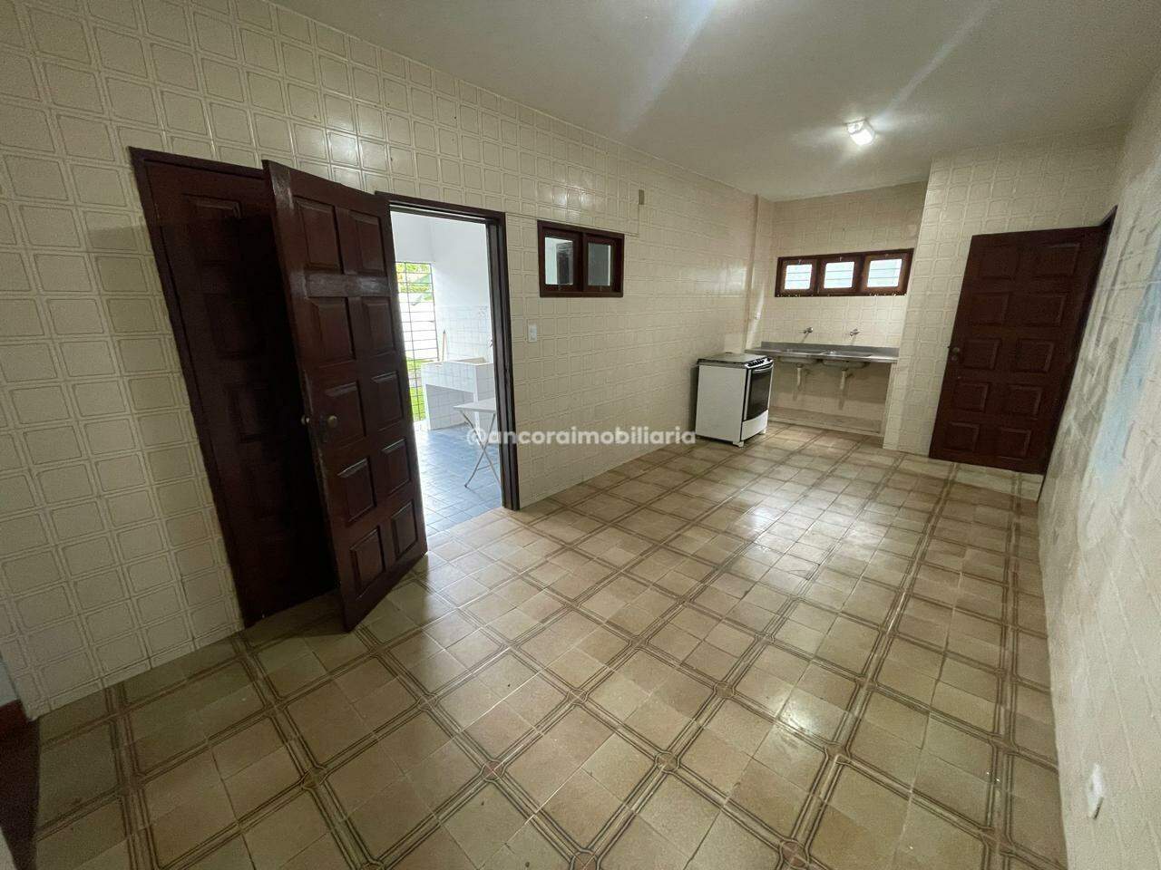 Casa Comercial para aluguel no Aldeia dos Camarás: 