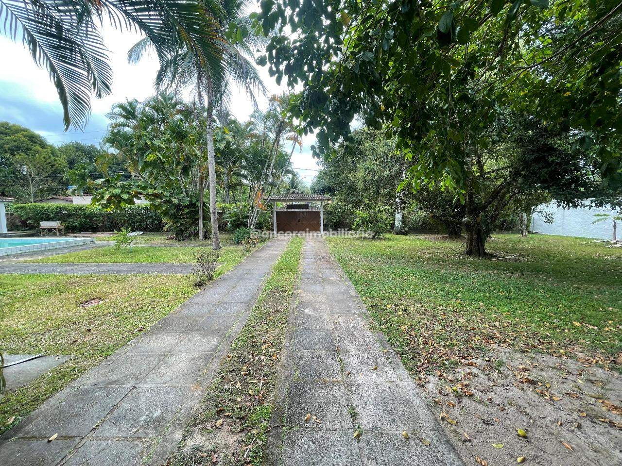 Casa Comercial para aluguel no Aldeia dos Camarás: 