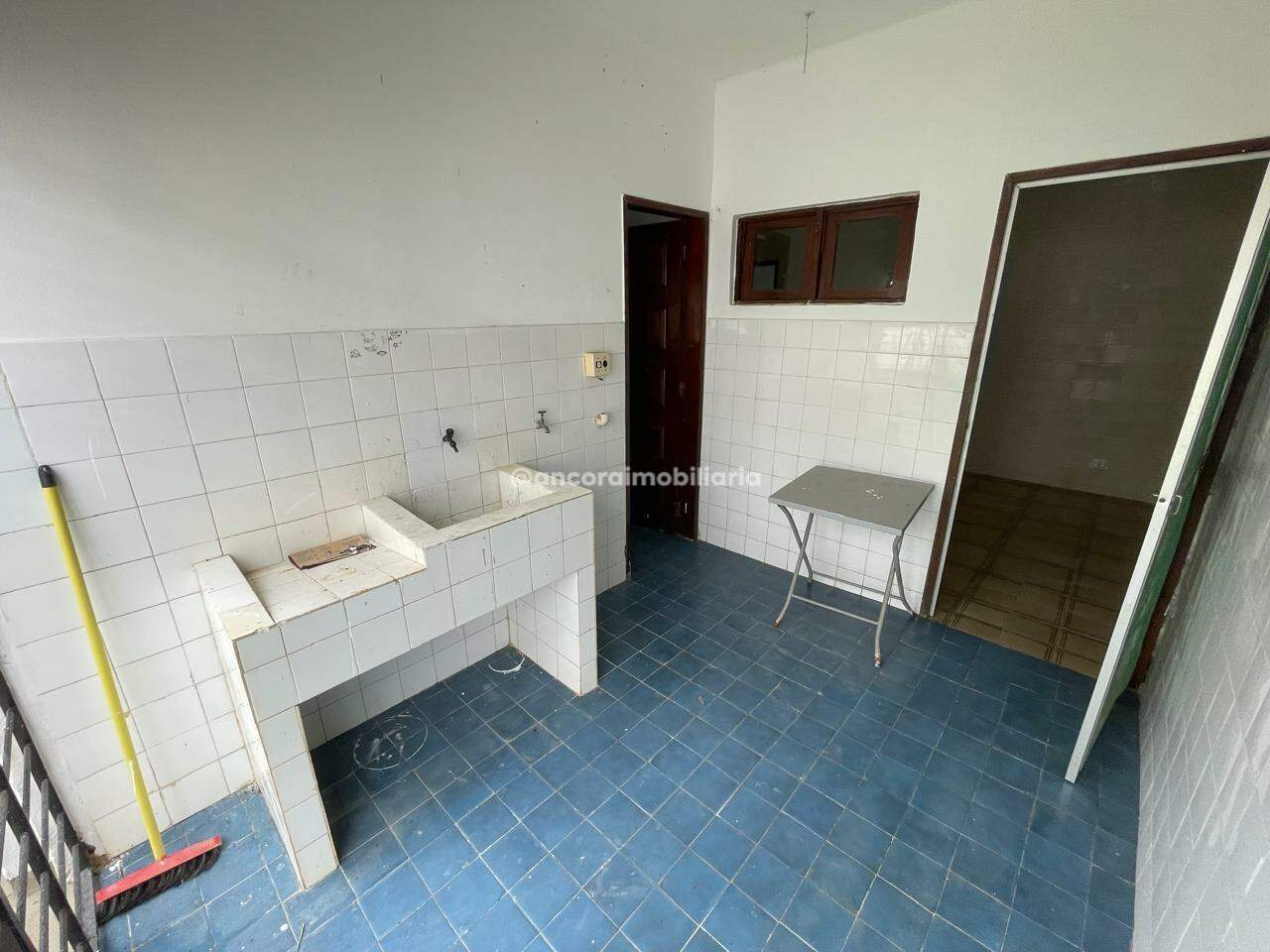 Casa Comercial para aluguel no Aldeia dos Camarás: 
