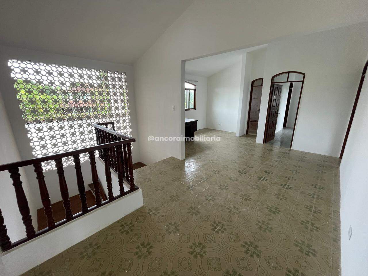 Casa Comercial para aluguel no Aldeia dos Camarás: 