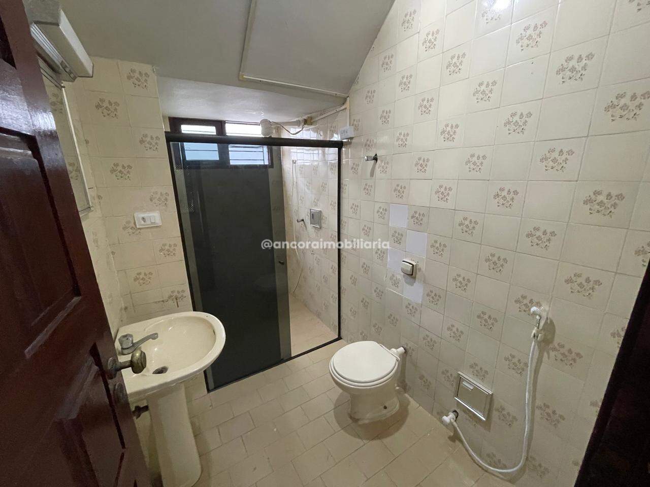 Casa Comercial para aluguel no Aldeia dos Camarás: 