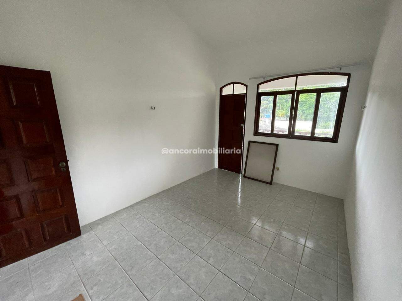 Casa Comercial para aluguel no Aldeia dos Camarás: 
