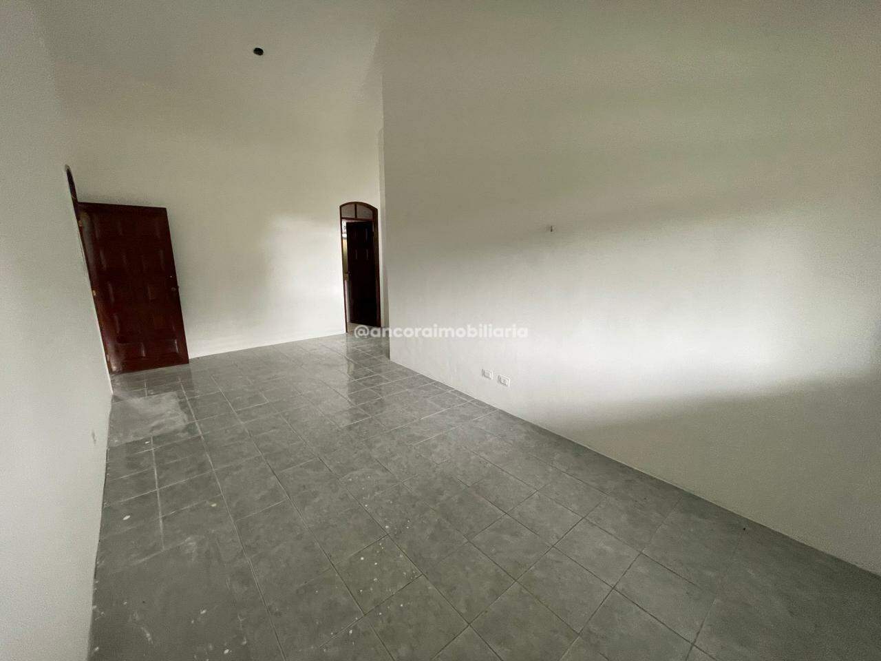 Casa Comercial para aluguel no Aldeia dos Camarás: 