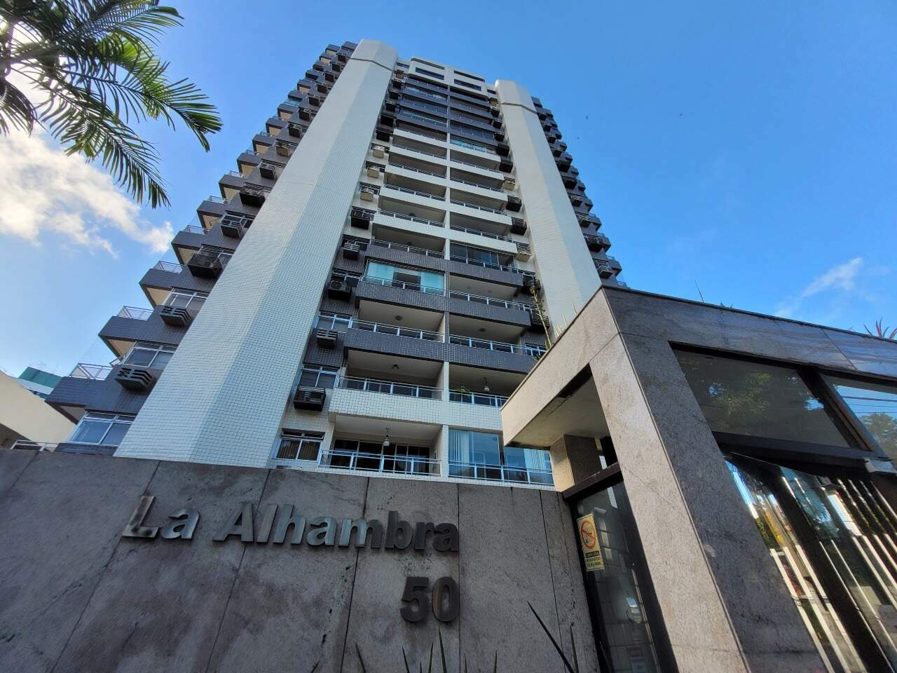 Apartamento para aluguel no Graças: 