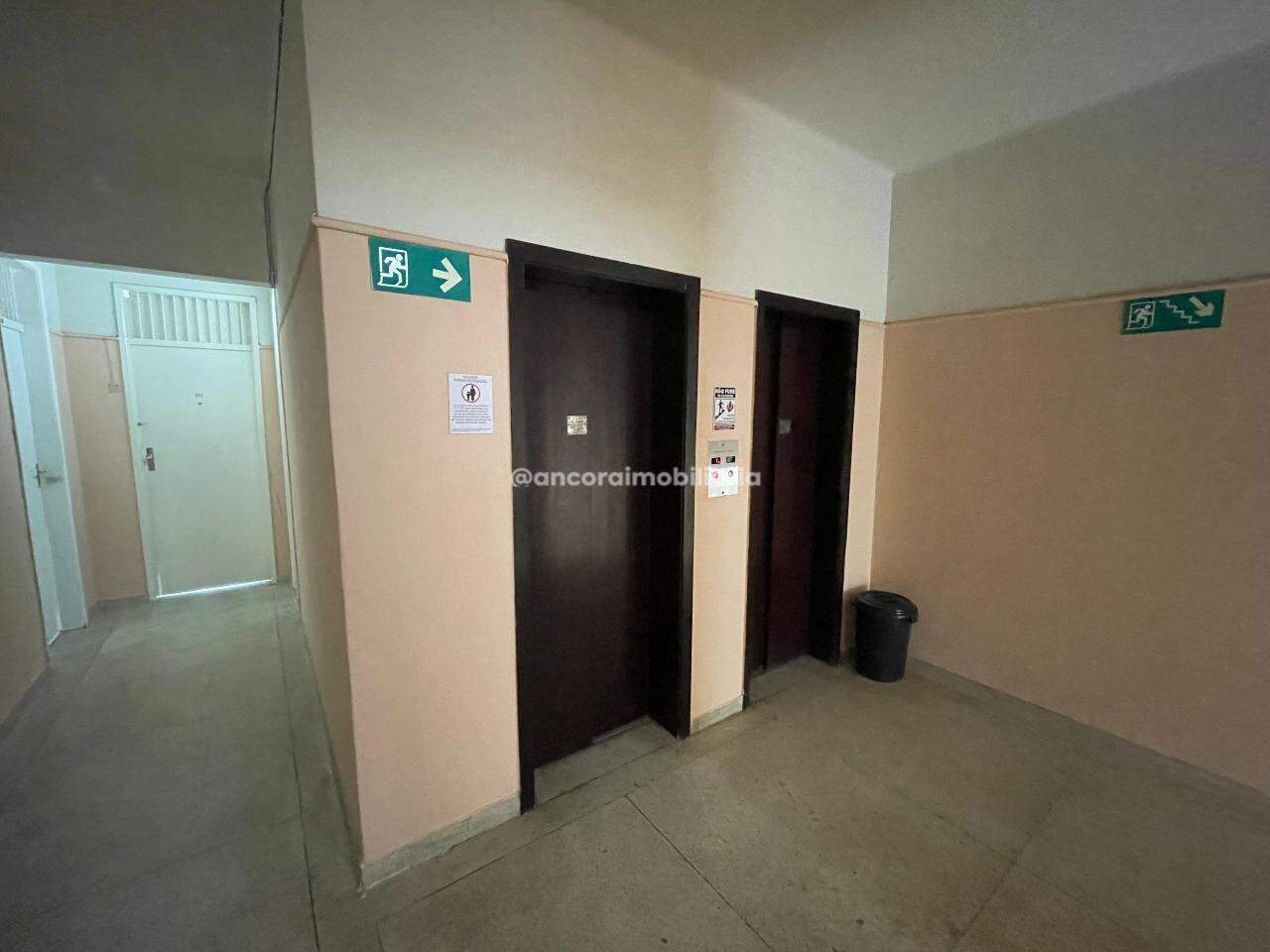 Sala para aluguel no Santo Antonio: 