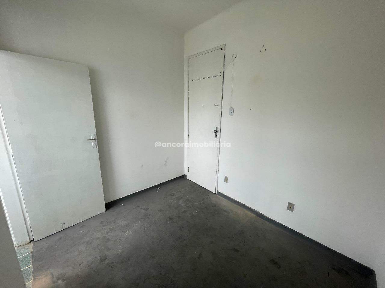 Sala para aluguel no Santo Antonio: 