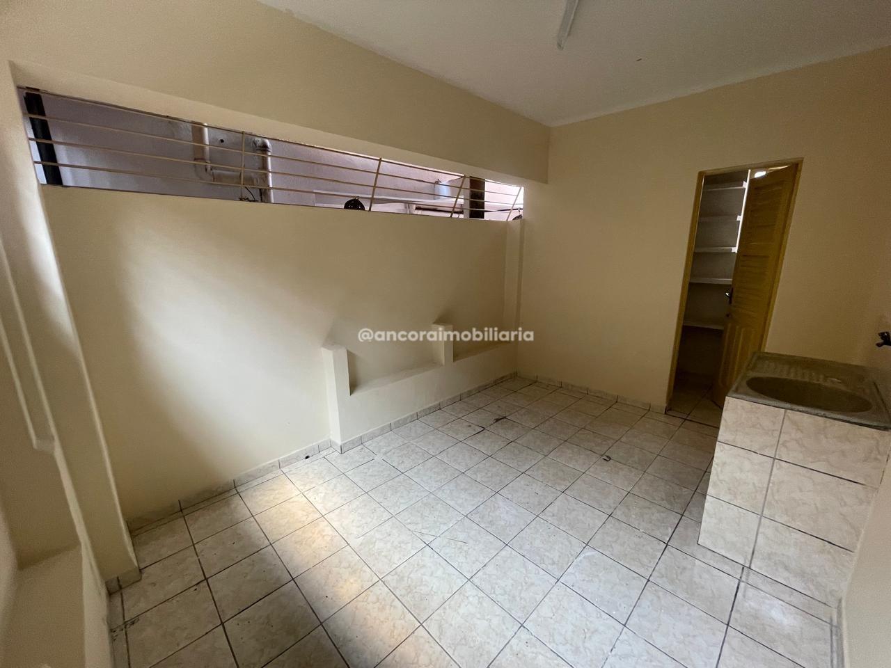 Casa Comercial para aluguel no Madalena: 