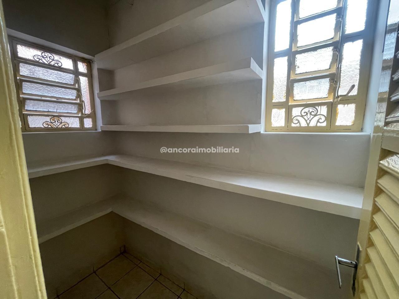 Casa Comercial para aluguel no Madalena: 