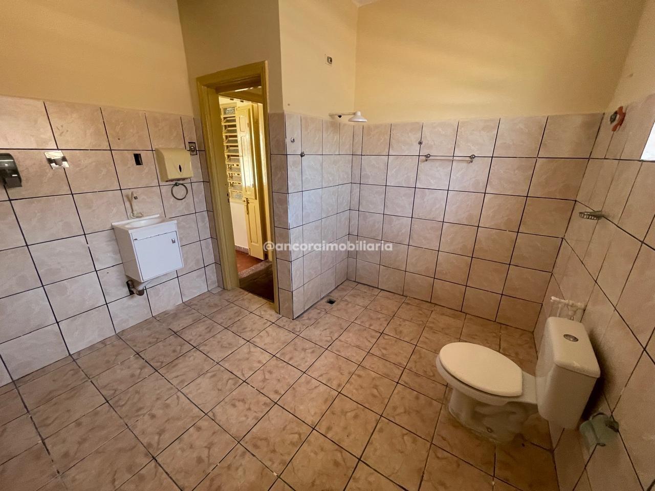 Casa Comercial para aluguel no Madalena: 