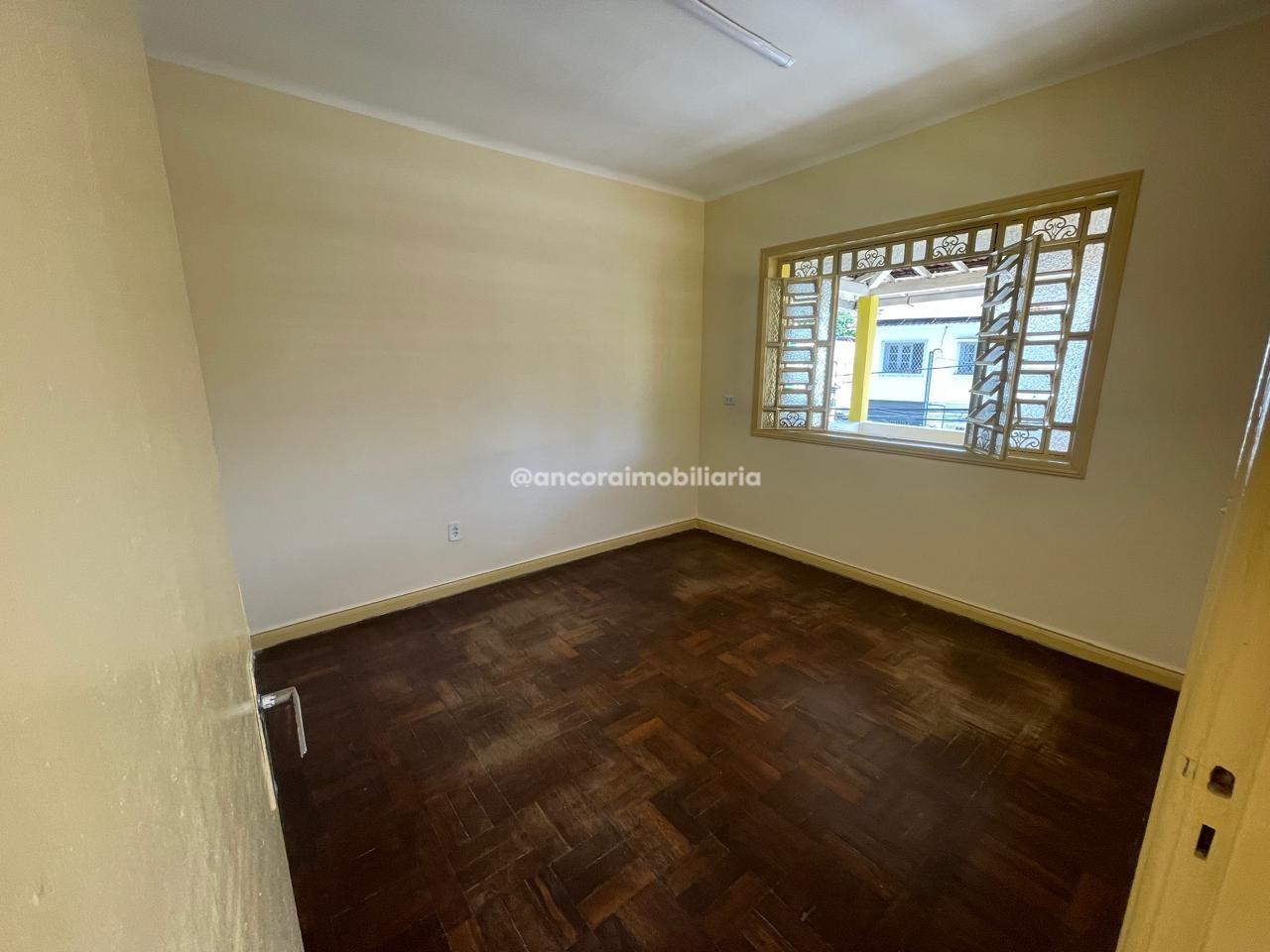 Casa Comercial para aluguel no Madalena: 