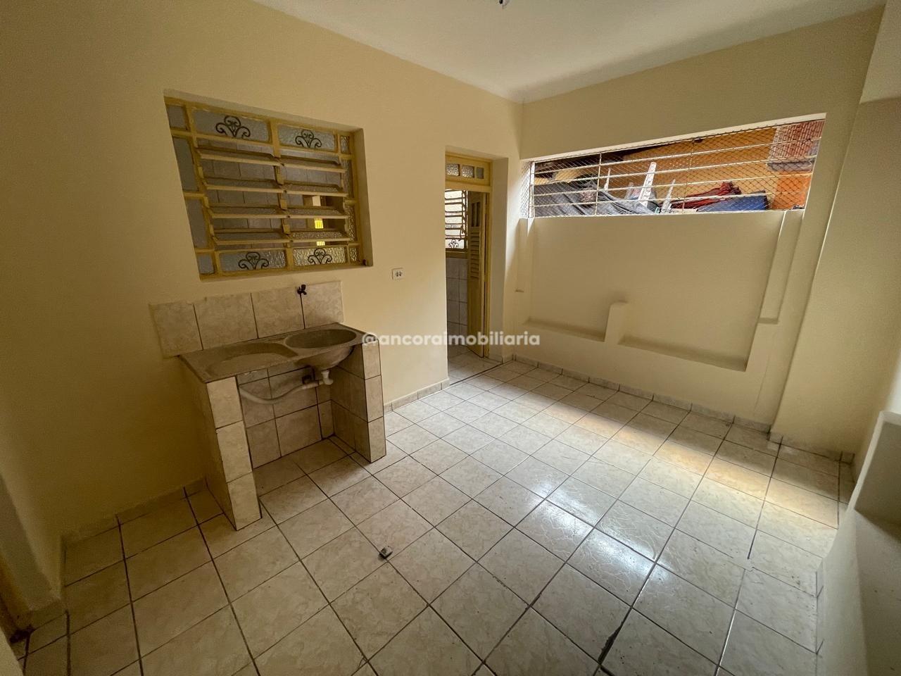 Casa Comercial para aluguel no Madalena: 