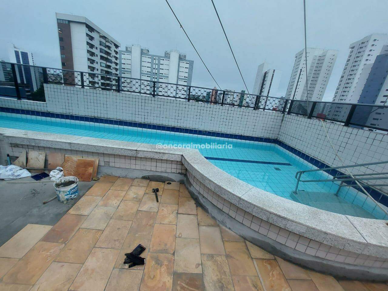 Apartamento à venda no Tamarineira: 