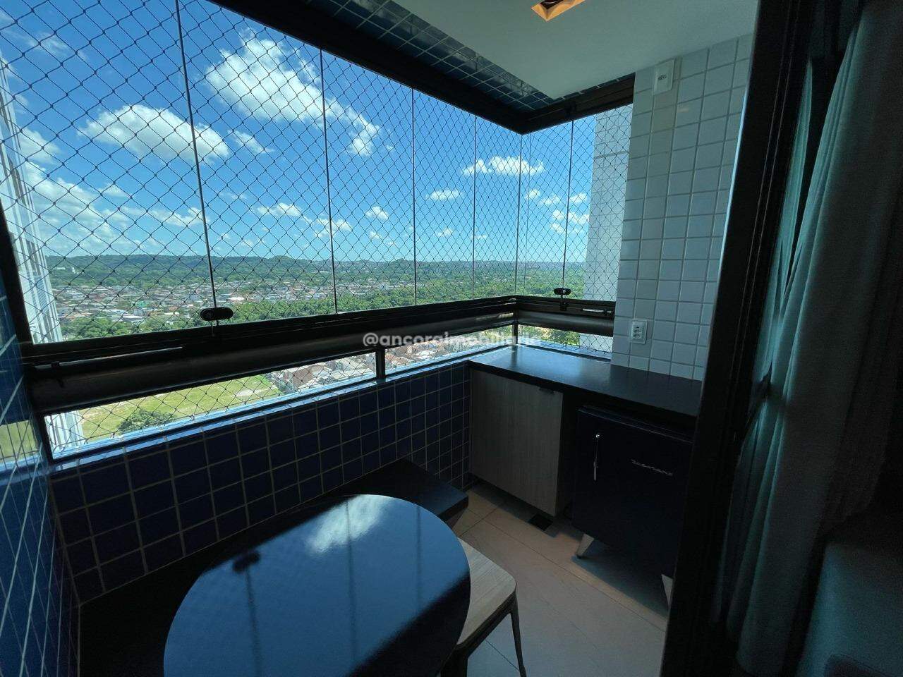 Apartamento à venda no Caxangá: