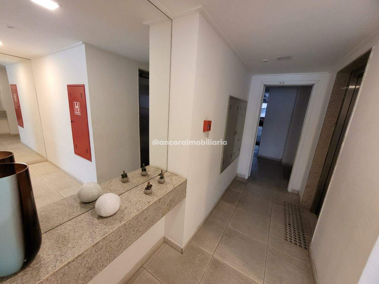 Apartamento à venda no Caxangá: