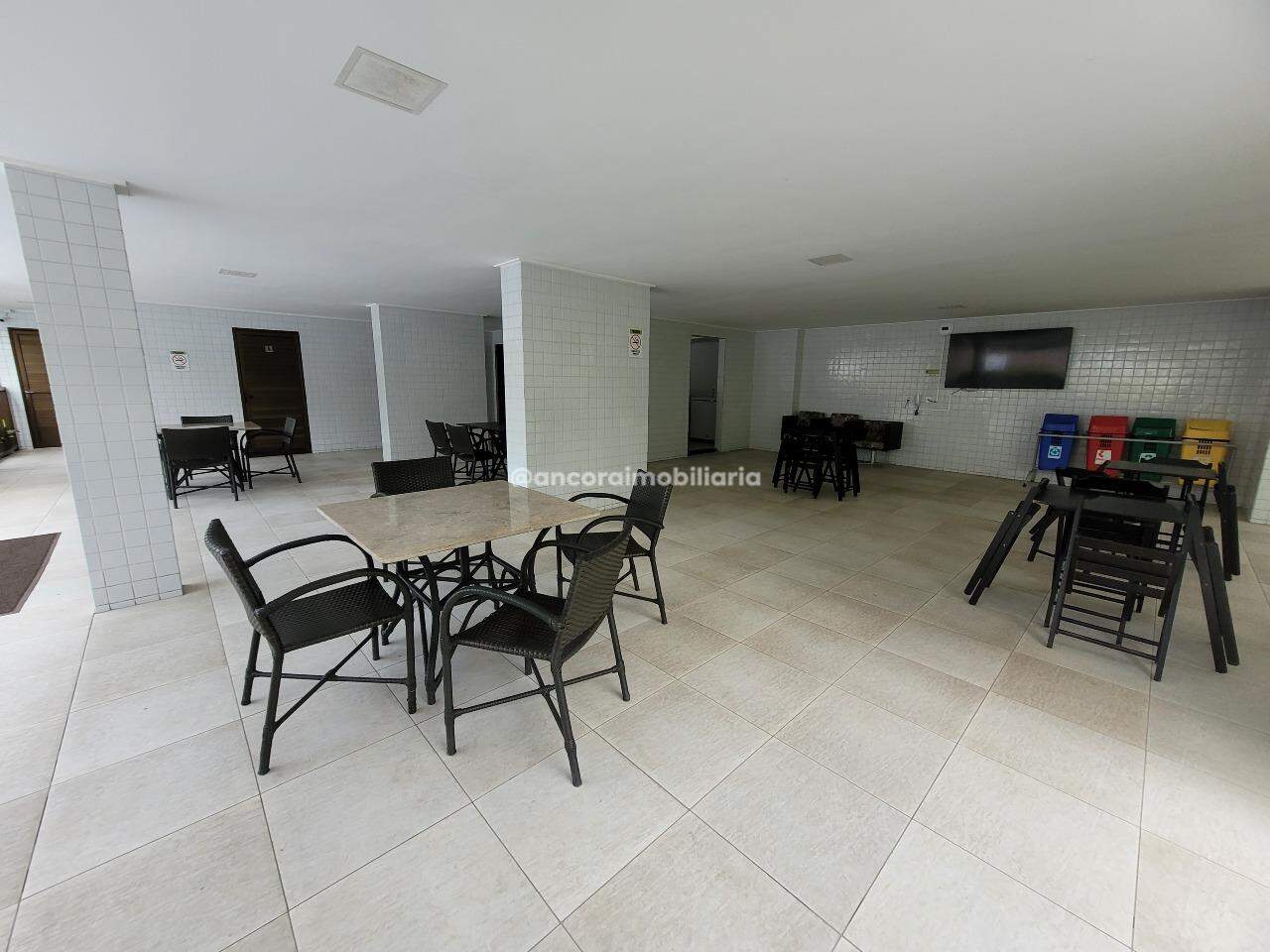 Apartamento à venda no Caxangá: