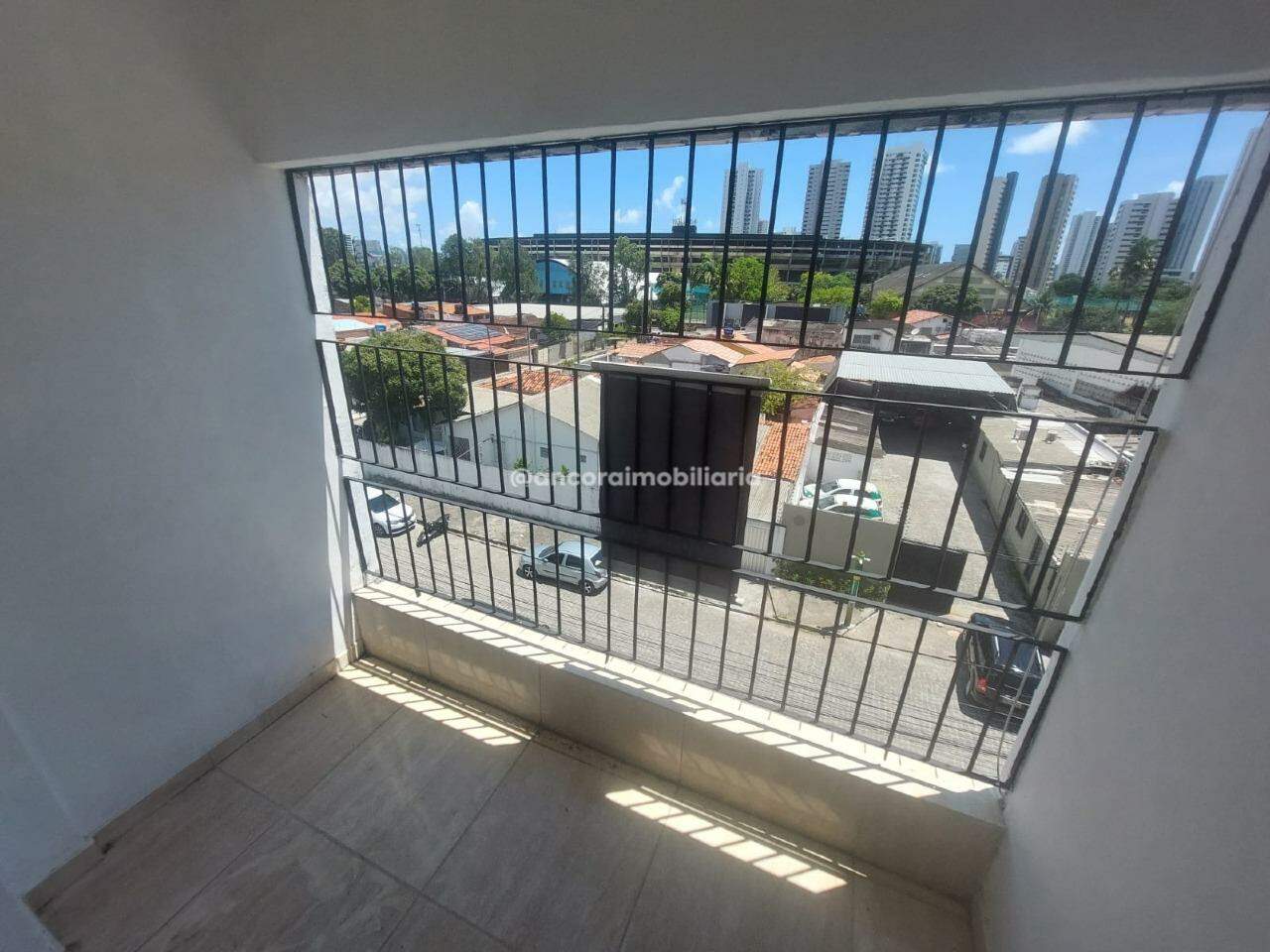 Apartamento à venda no Ilha do Retiro: