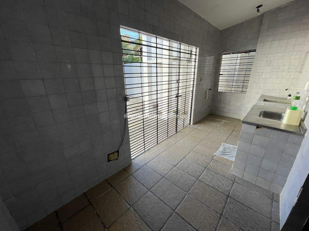 Casa para aluguel no Engenho do Meio: 