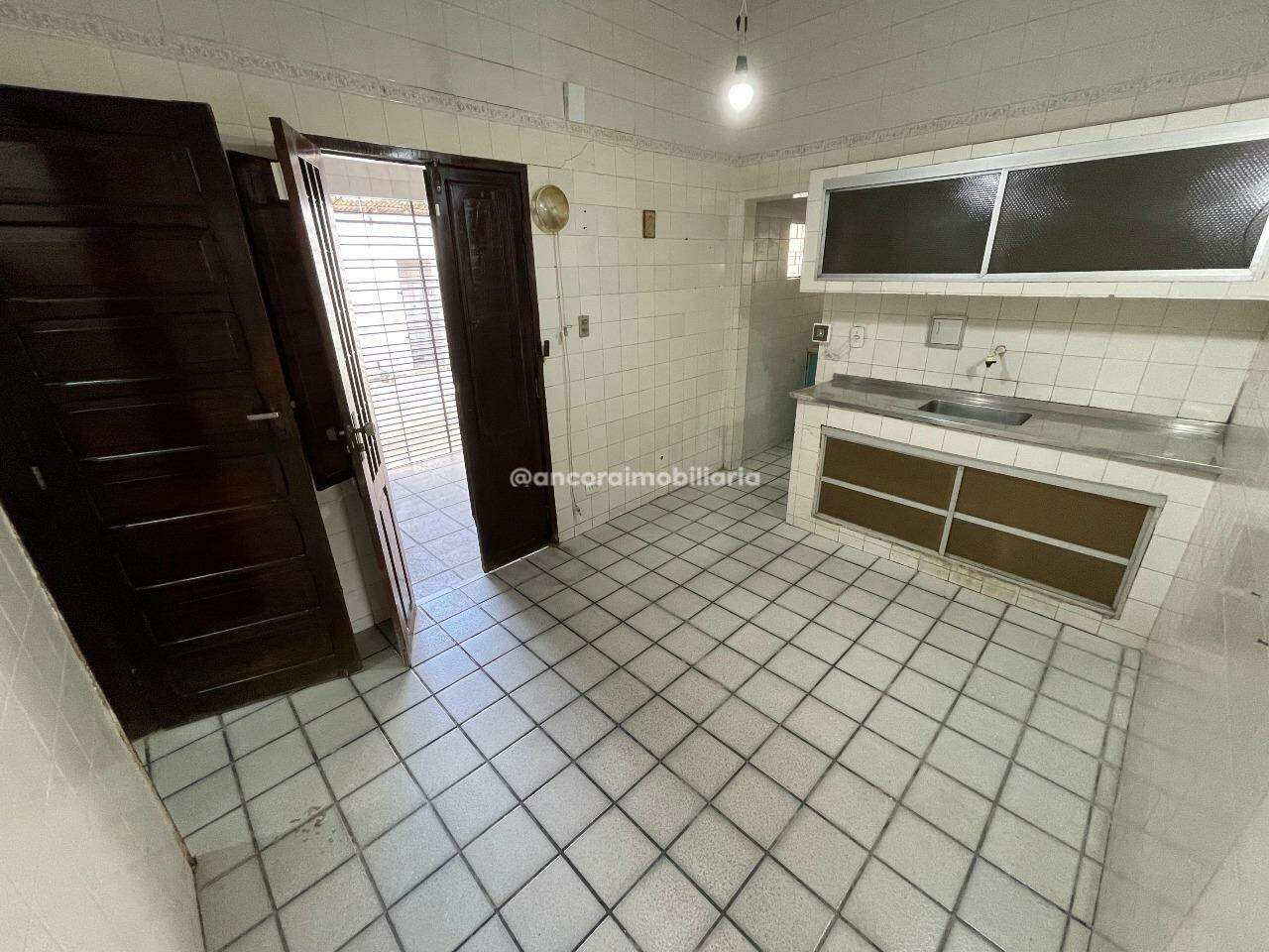 Casa para aluguel no Engenho do Meio: 