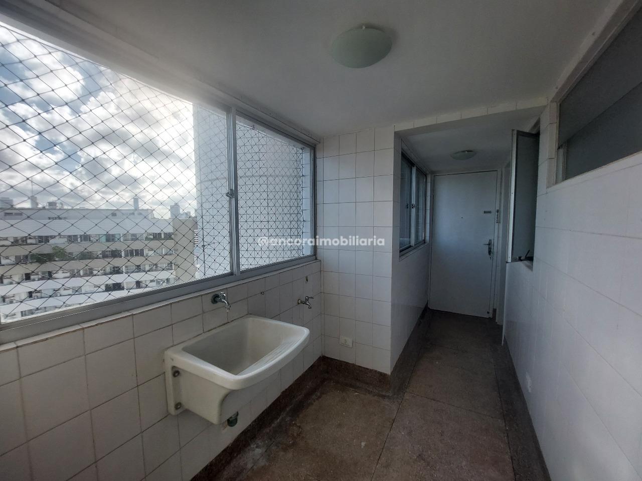 Apartamento à venda no Graças: 