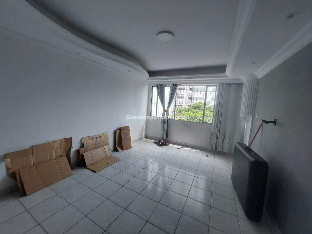 Apartamento à venda no Encruzilhada: 