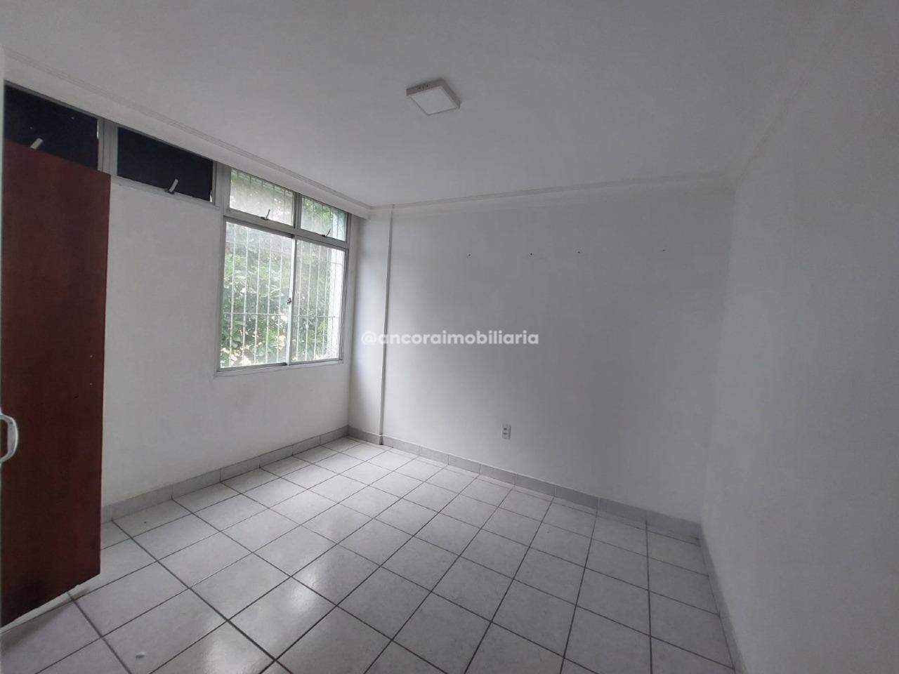 Apartamento à venda no Encruzilhada: 