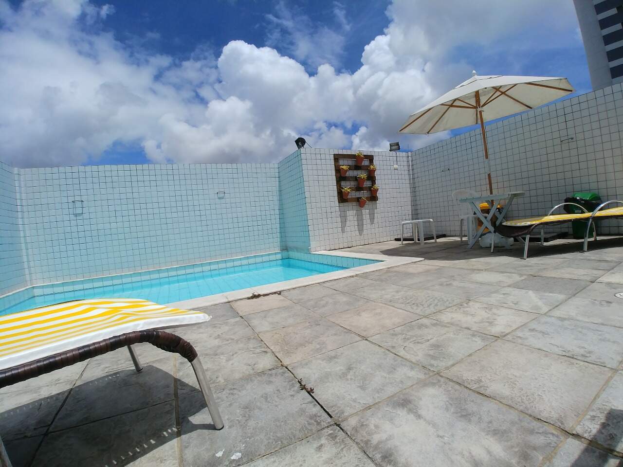 Apartamento à venda no Monteiro: 